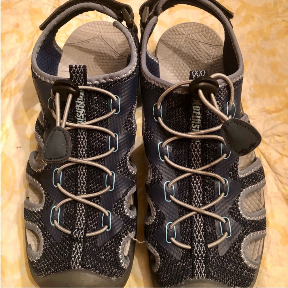 Keen size 10. Great condition.
